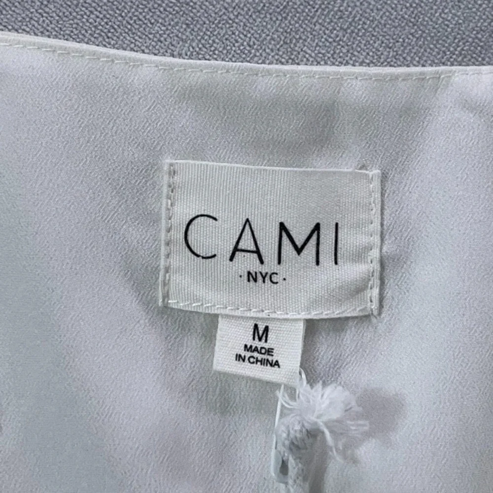 Cami NYC Top Women Medium White 100% Silk Long Sleeve V-Neck Lace Trim NEW - Picture 4 of 15